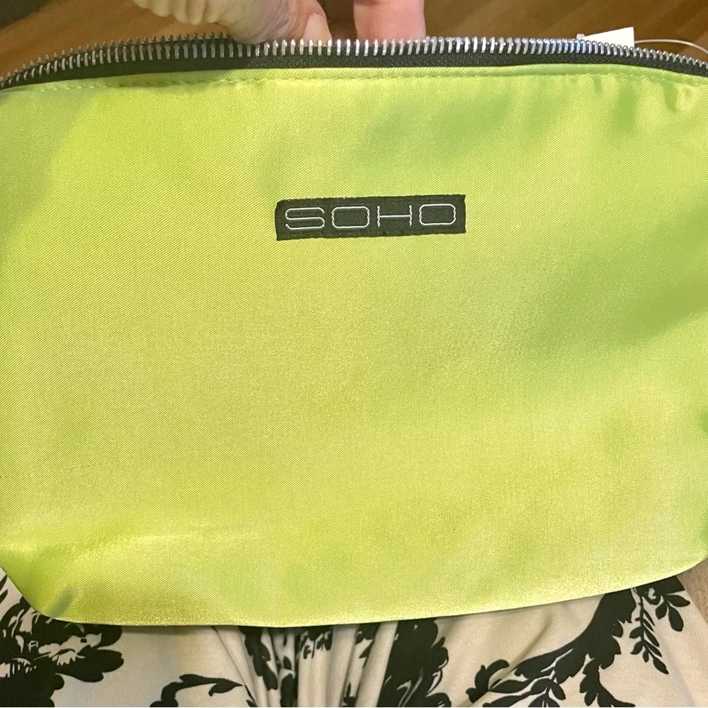 SOHO zippered travel bag NWT - lime green - nylon fabric for easy cleaning READ
